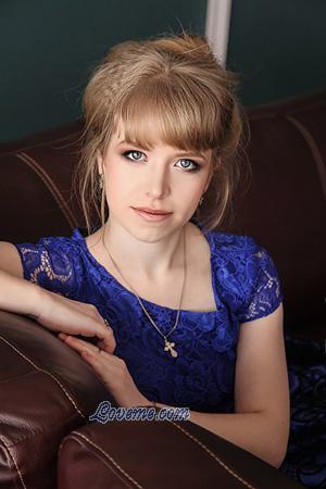 176507 - Elena Age: 33 - Russia