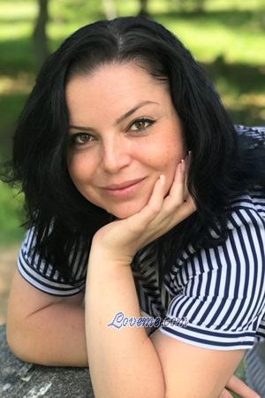 209036 - Elena Age: 37 - Ukraine