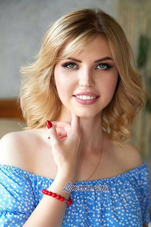 209493 - Anastasia Age: 32 - Ukraine