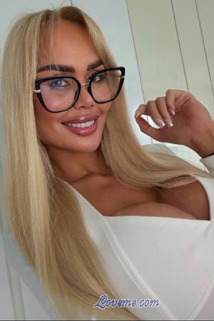 217298 - Elisabeth Age: 25 - Czech Republic