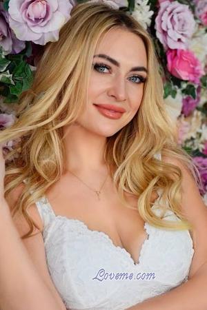218360 - Lily Age: 41 - Ukraine