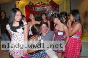 young-filipino-women-093