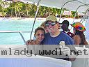 cartagena-women-boat-1104-16