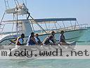 cartagena-women-boat-1104-40
